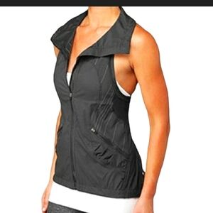 LULULEMON** Windbreaker/Running Vest